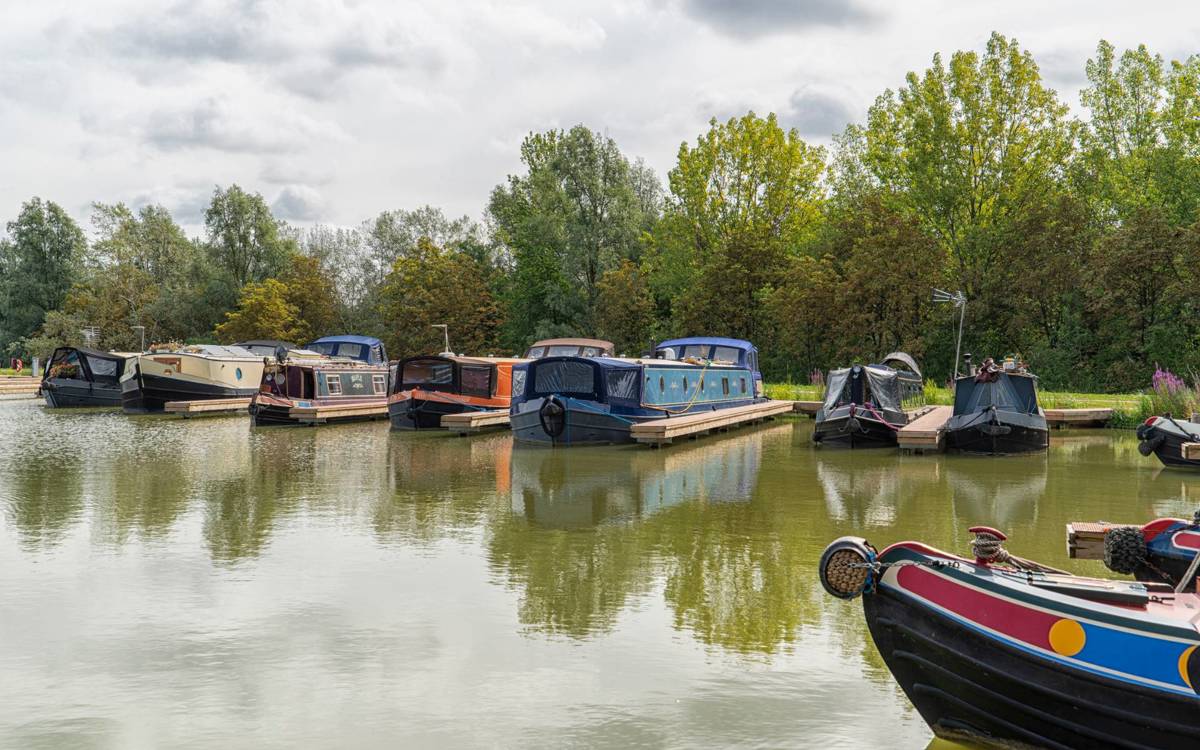 Canal boats at Campbell Wharf Marina